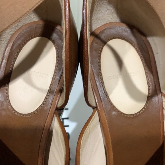 Rare gorgeous Givenchy heels - Picture 2 of 7